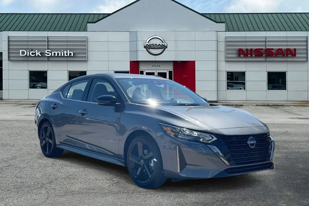 2025 Nissan Sentra SR photo 1