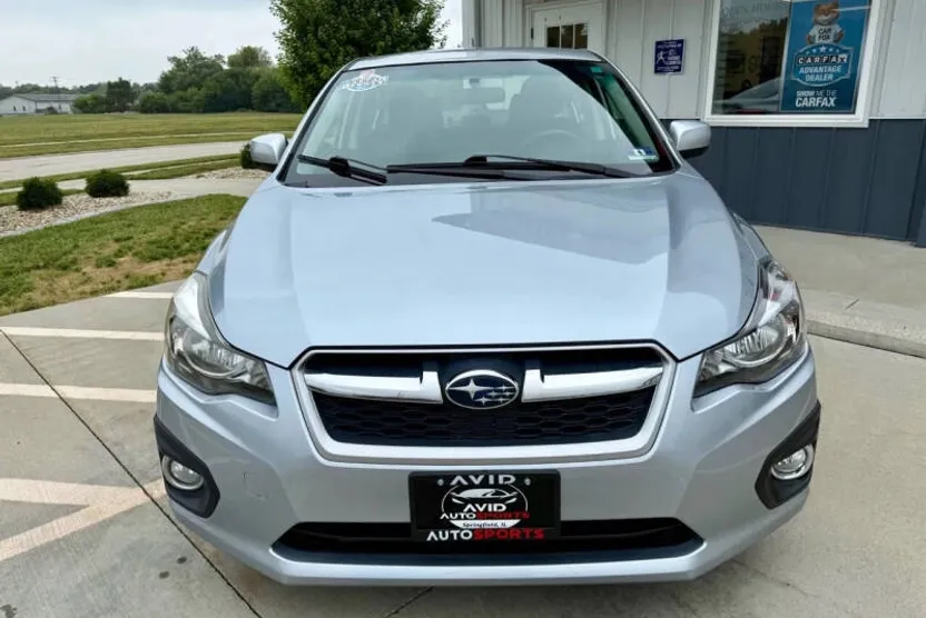 2013 Subaru Impreza 2.0i Premium photo 1