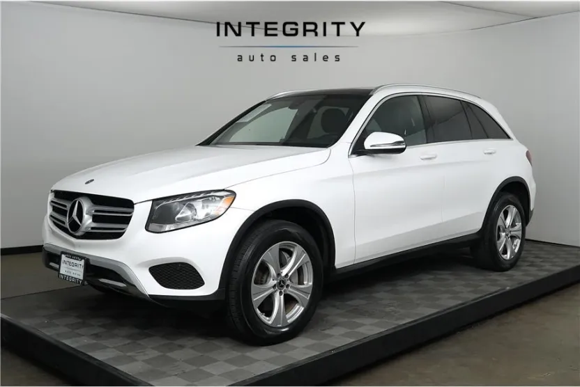 2018 Mercedes Benz GLC 300 photo 1