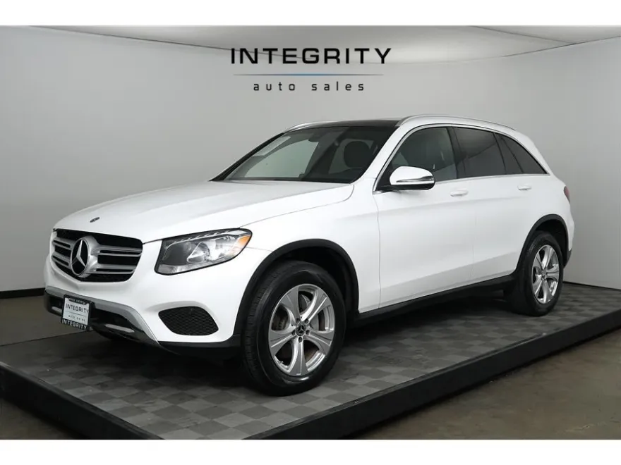 2018 Mercedes Benz GLC 300 photo 1