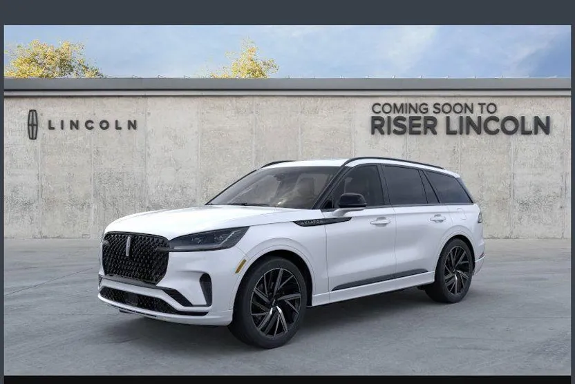 2025 Lincoln Aviator Black Label photo 1