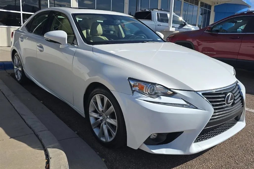 2015 Lexus IS 250 photo 1