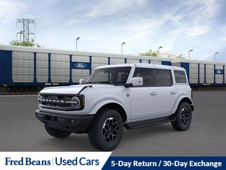 2025 Ford Bronco Outer Banks photo 1