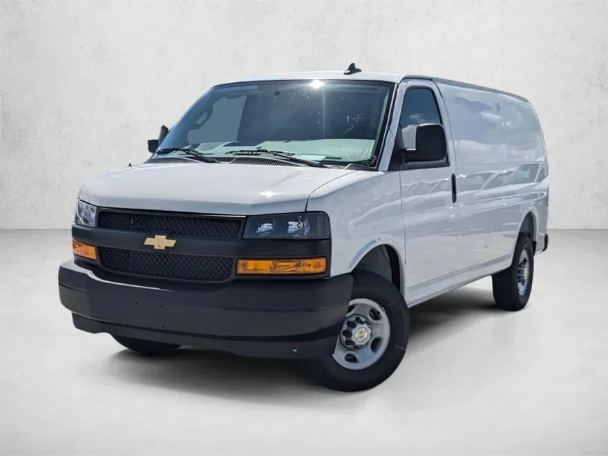 2025 Chevrolet Express Cargo 2500 Base photo 1