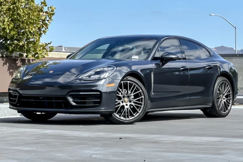 2022 Porsche Panamera 4 Platinum photo 1