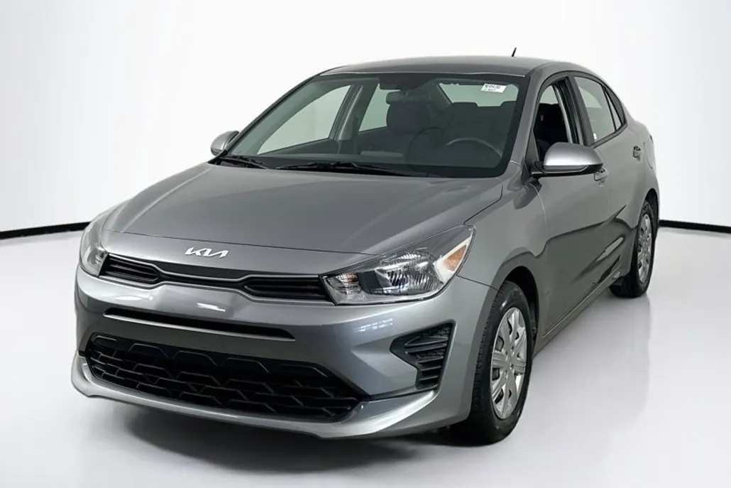 2022 Kia Rio S photo 1