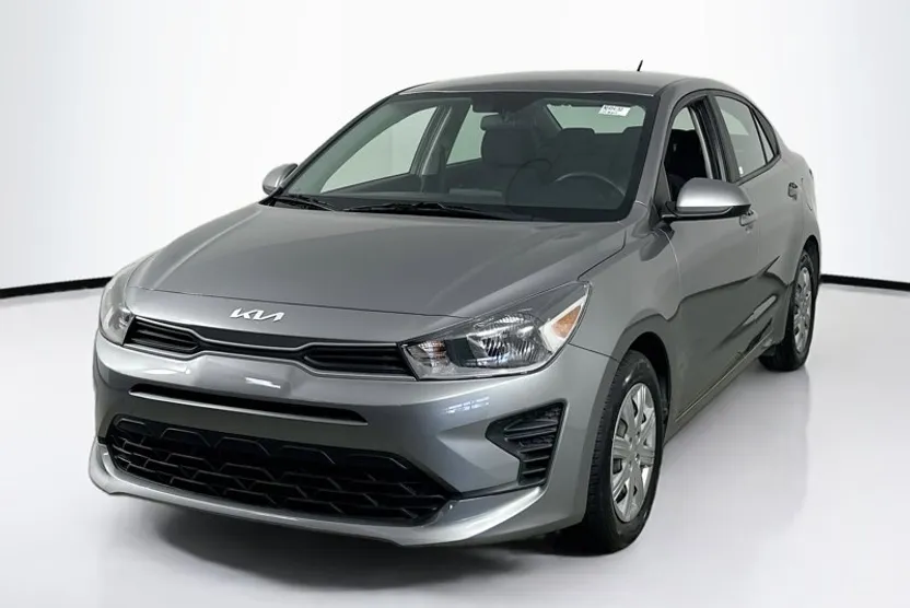 2022 Kia Rio S photo 1