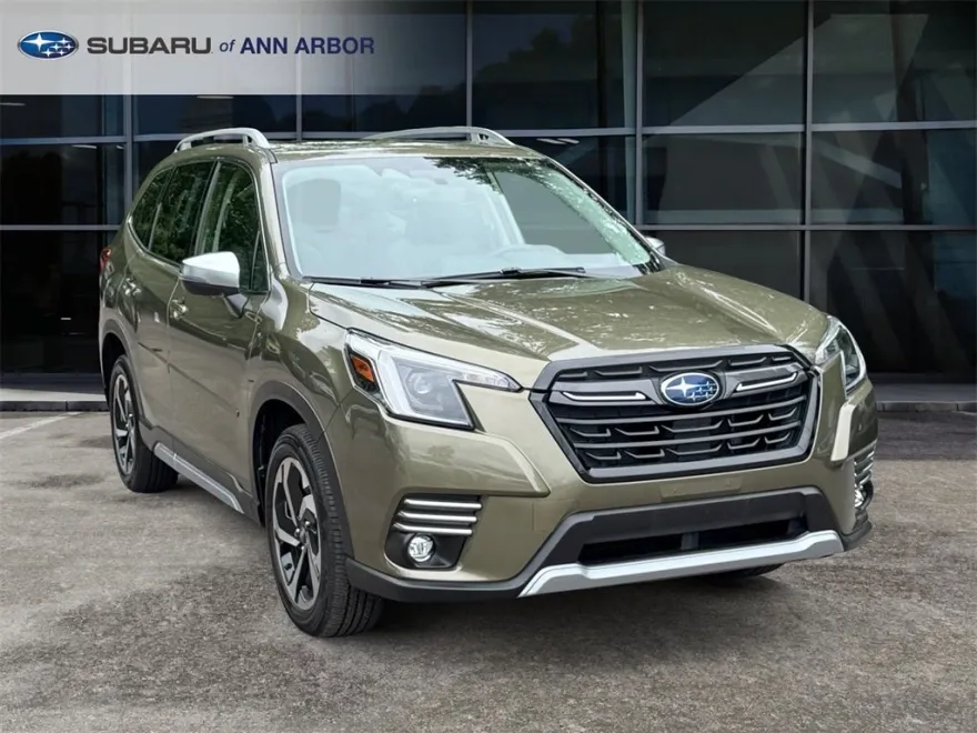 2024 Subaru Forester Touring photo 1