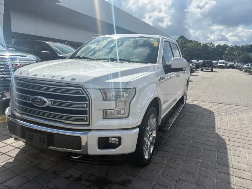 2017 Ford F-150 Limited photo 1