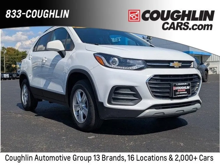 2022 Chevrolet Trax LT photo 1