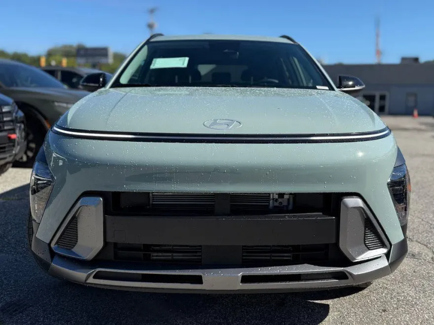 2026 Hyundai Kona SEL photo 1