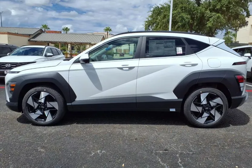 2026 Hyundai Kona Limited photo 1