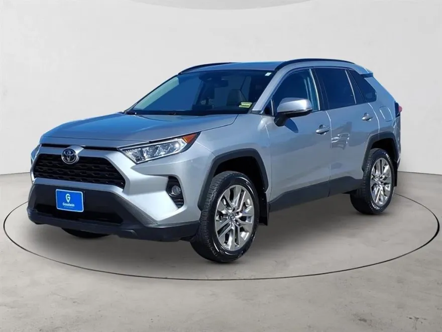 2019 Toyota RAV4 XLE Premium photo 1