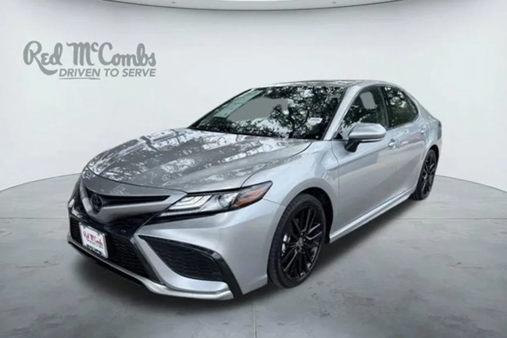 2023 Toyota Camry XSE photo 1