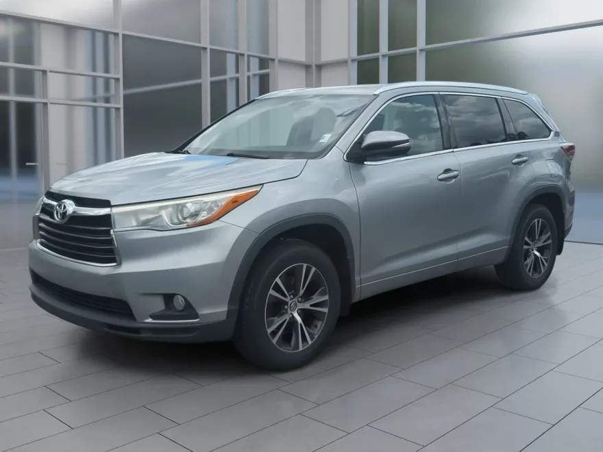 2016 Toyota Highlander XLE photo 1