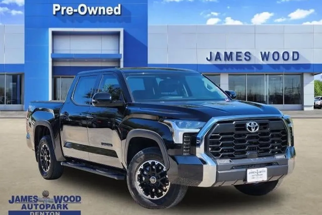 2023 Toyota Tundra SR5 photo 1