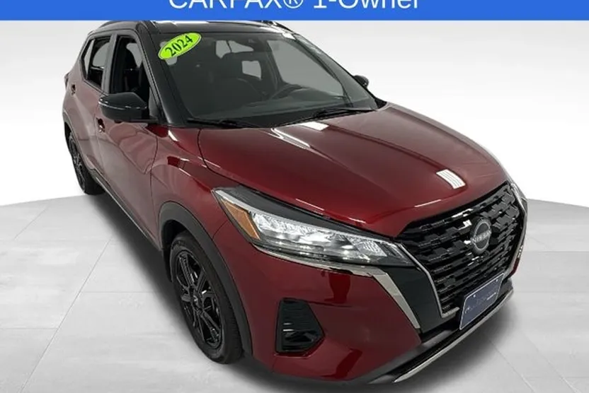 2024 Nissan Kicks SR photo 1