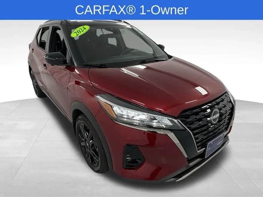 2024 Nissan Kicks SR photo 1