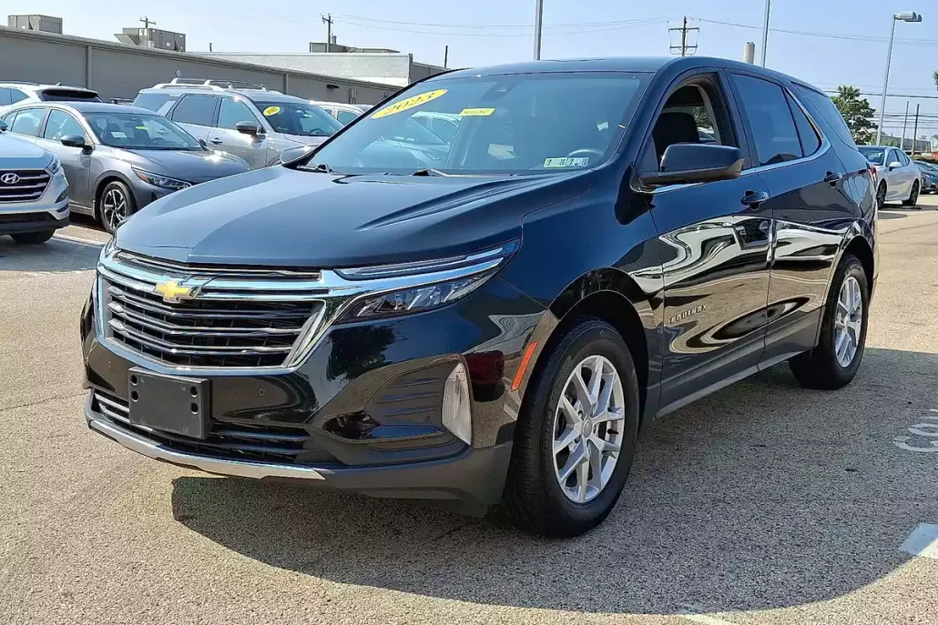2023 Chevrolet Equinox LT photo 1