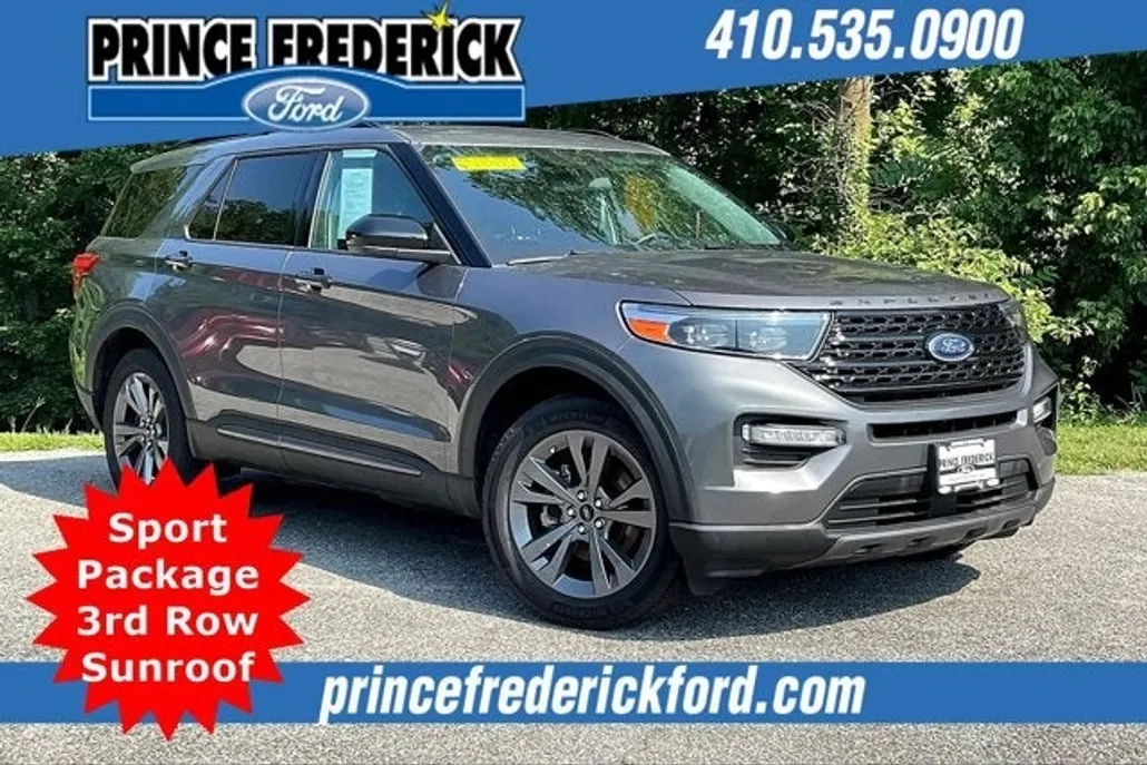 2022 Ford Explorer XLT photo 1