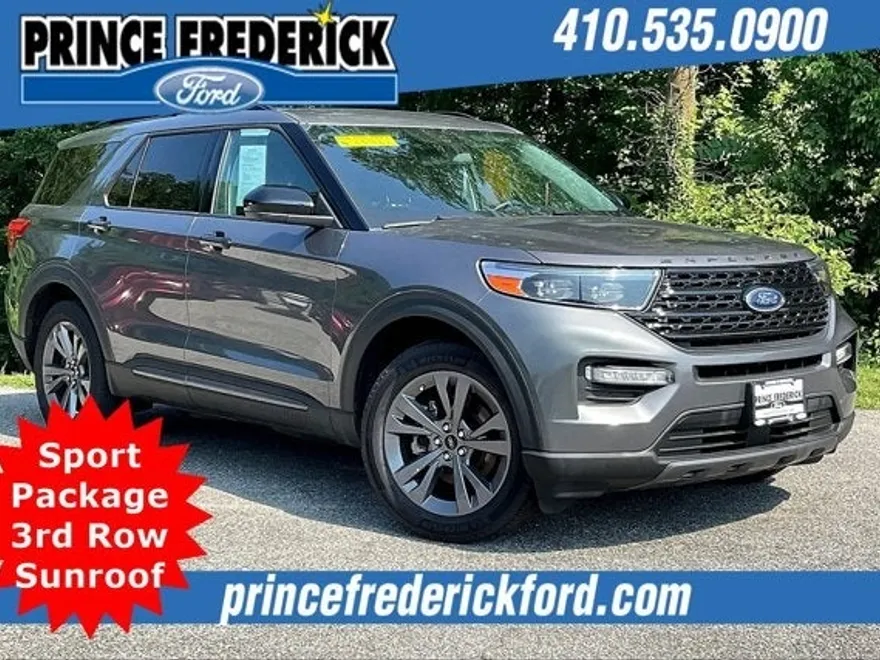 2022 Ford Explorer XLT photo 1