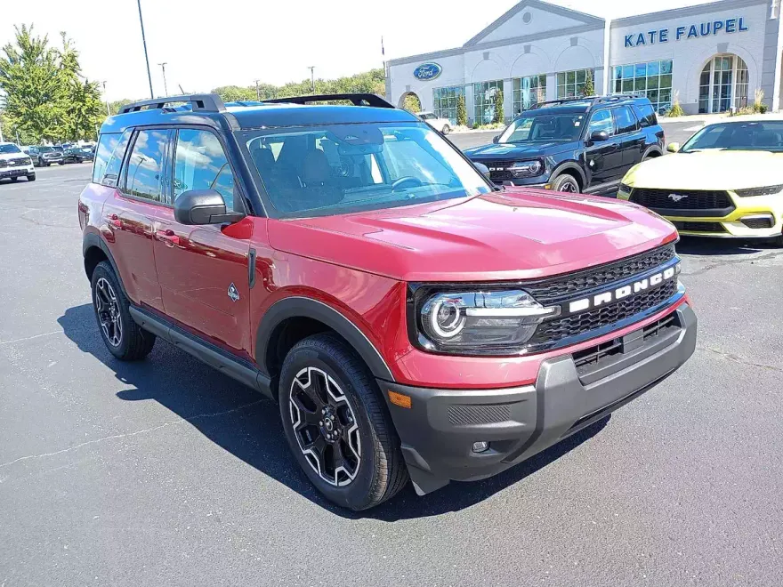 2025 Ford Bronco Sport Outer Banks photo 1