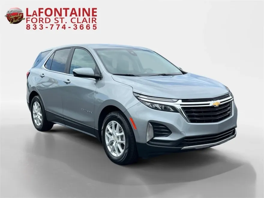 2023 Chevrolet Equinox LT photo 1