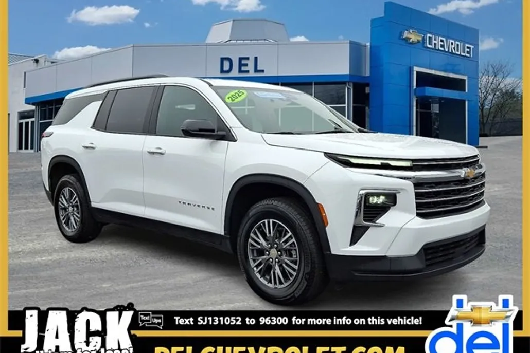 2025 Chevrolet Traverse photo 1