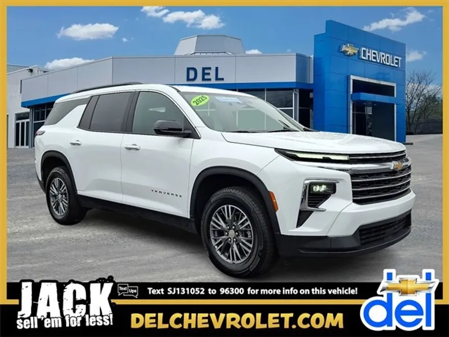 2025 Chevrolet Traverse photo 1