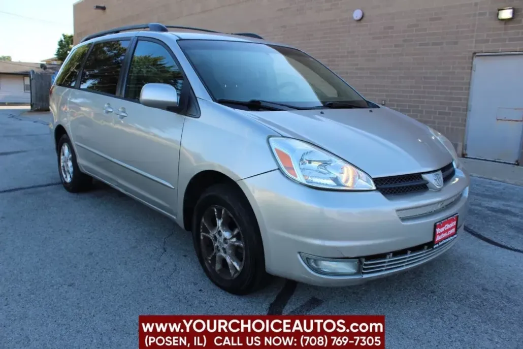2005 Toyota Sienna XLE photo 1
