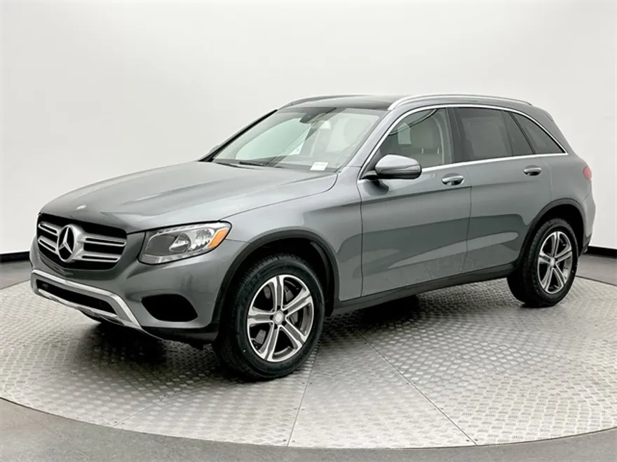 2017 Mercedes Benz GLC 300 4MATIC photo 1