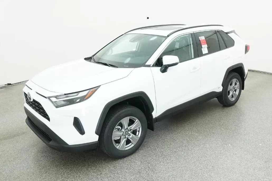 2025 Toyota RAV4 Hybrid XLE photo 1