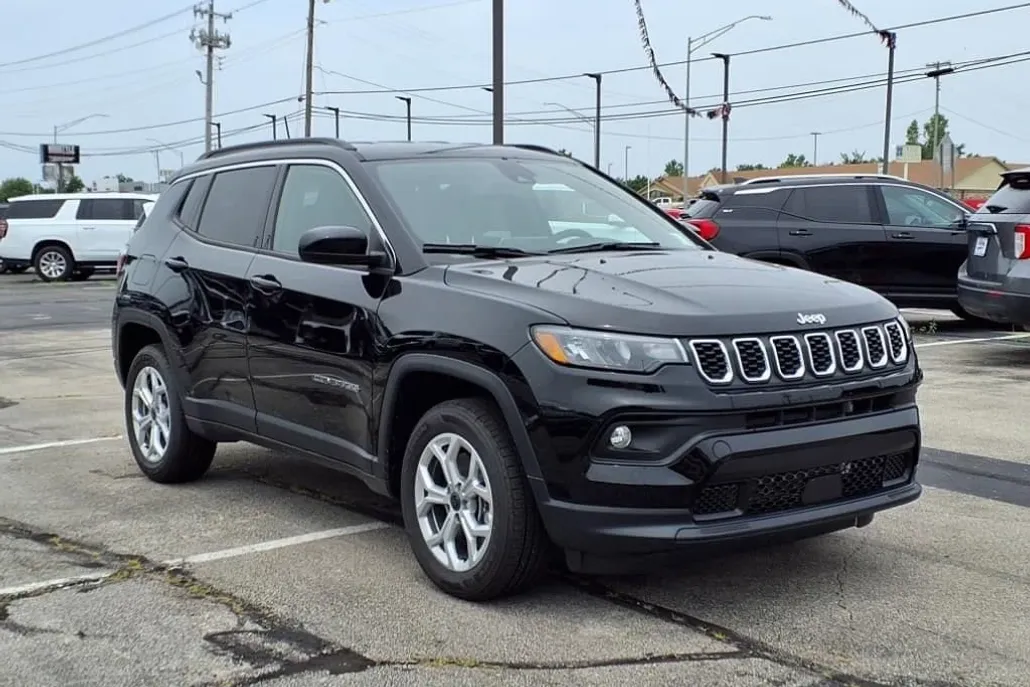 2025 Jeep Compass Latitude photo 1