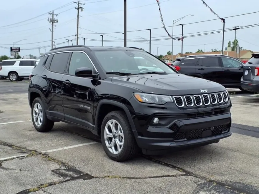 2025 Jeep Compass Latitude photo 1