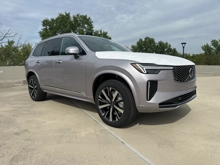 2026 Volvo XC90 B5 Core photo 1