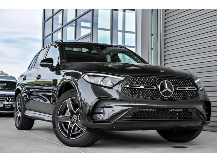 2026 Mercedes Benz GLC 300 4MATIC photo 1