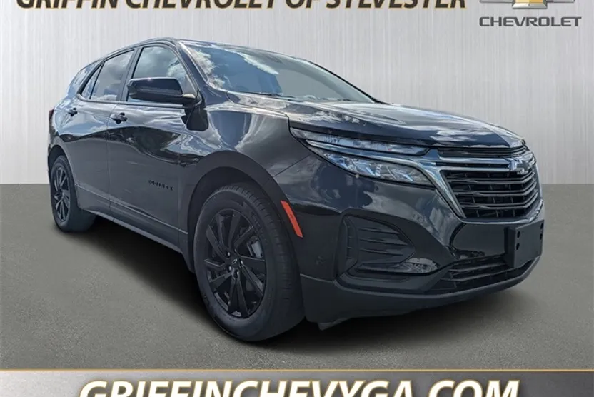 2023 Chevrolet Equinox LS photo 1