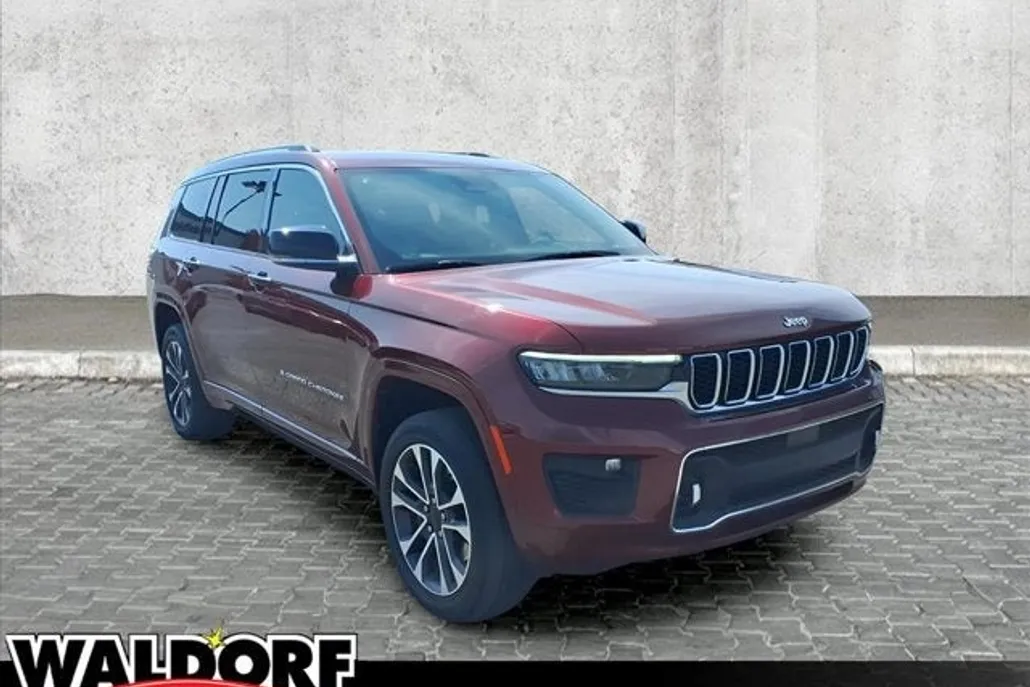 2022 Jeep Grand Cherokee Overland photo 1