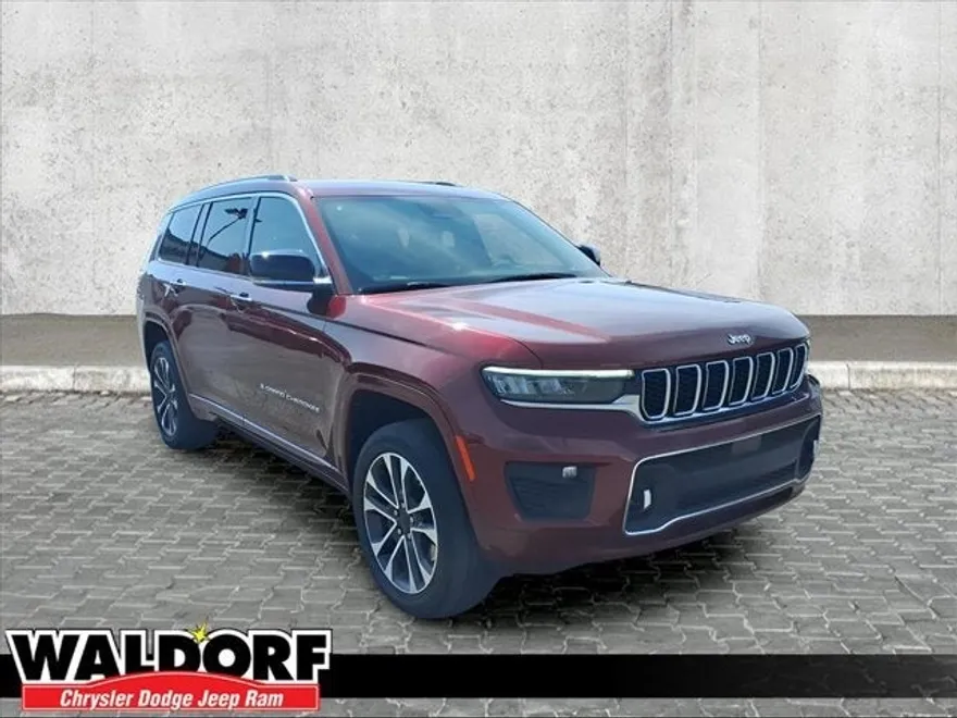 2022 Jeep Grand Cherokee Overland photo 1