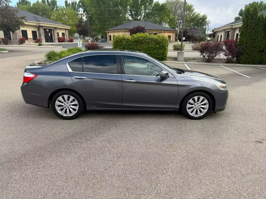 2013 Honda Accord EX photo 1