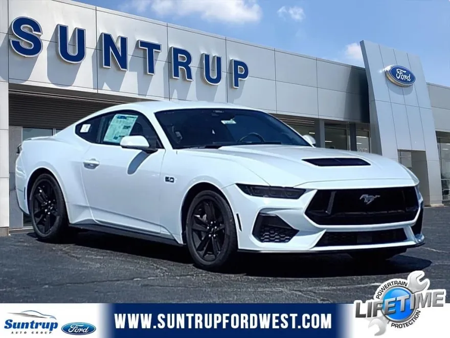 2025 Ford Mustang GT photo 1