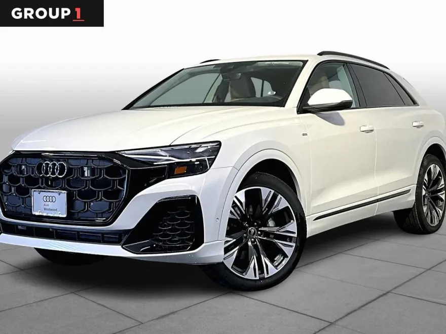 2025 Audi Q8 55 Premium Plus photo 1