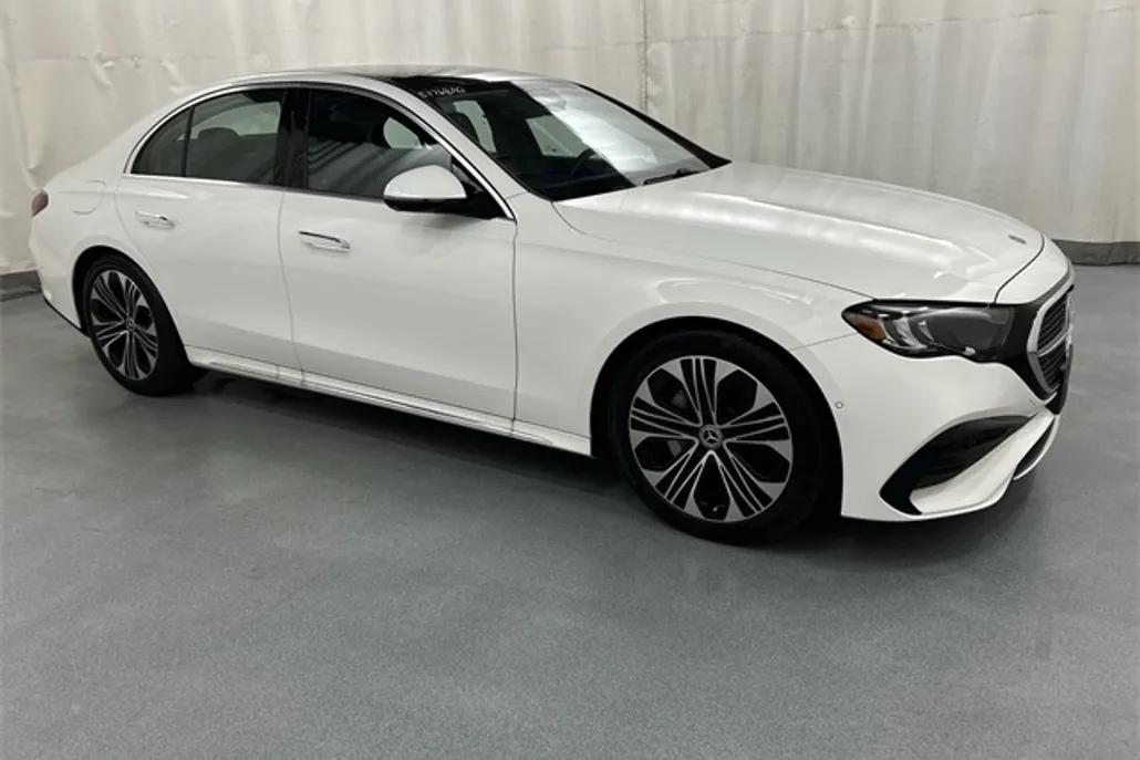 2025 Mercedes Benz E 350 4MATIC photo 1