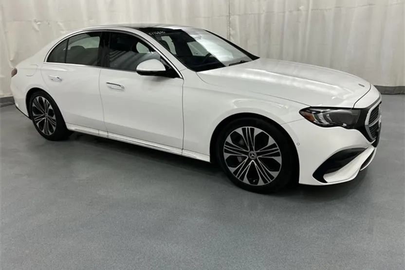 2025 Mercedes Benz E 350 4MATIC photo 1