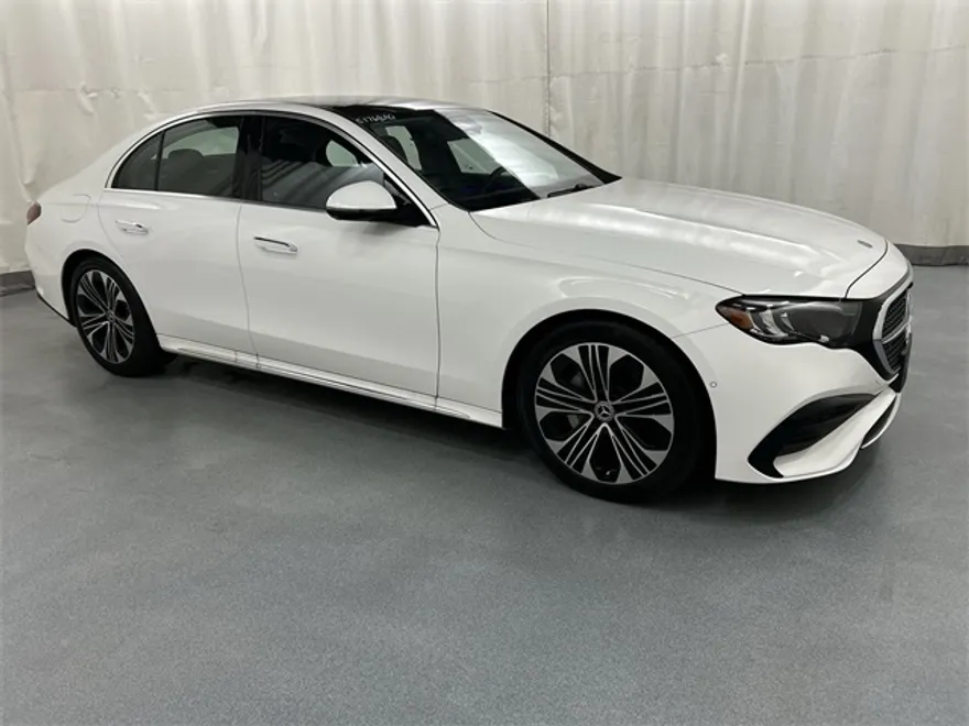 2025 Mercedes Benz E 350 4MATIC photo 1