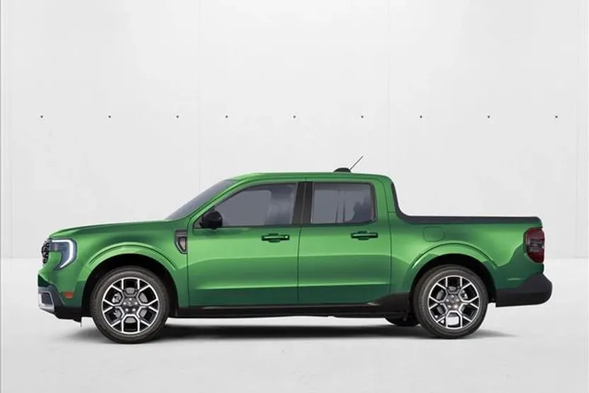 2025 Ford Maverick Lariat photo 1