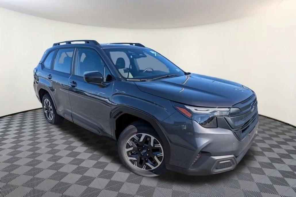 2025 Subaru Forester Base photo 1