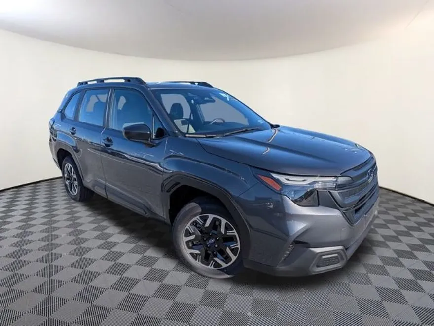 2025 Subaru Forester Base photo 1