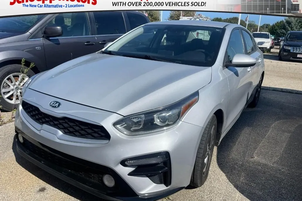 2021 Kia Forte LXS photo 1