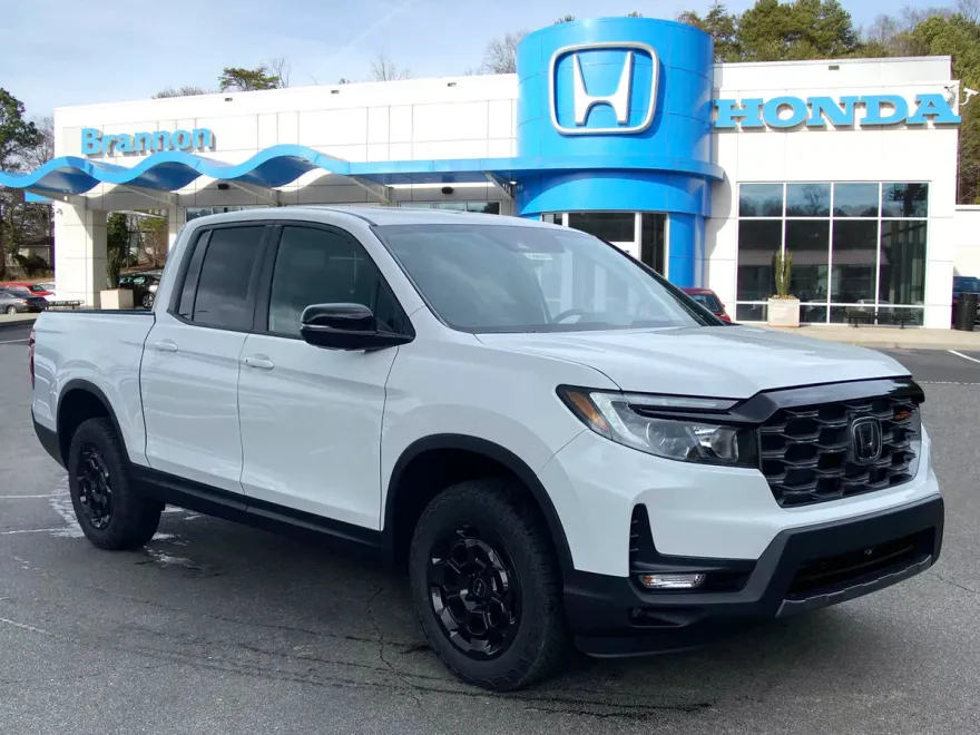 2025 Honda Ridgeline TrailSport photo 1